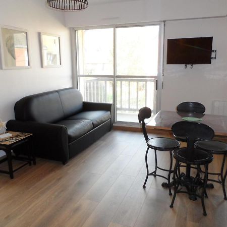 Appartement Confortable 2P Proche Plage Avec Parking Et Internet A Cabourg - Fr-1-487-302 Buitenkant foto