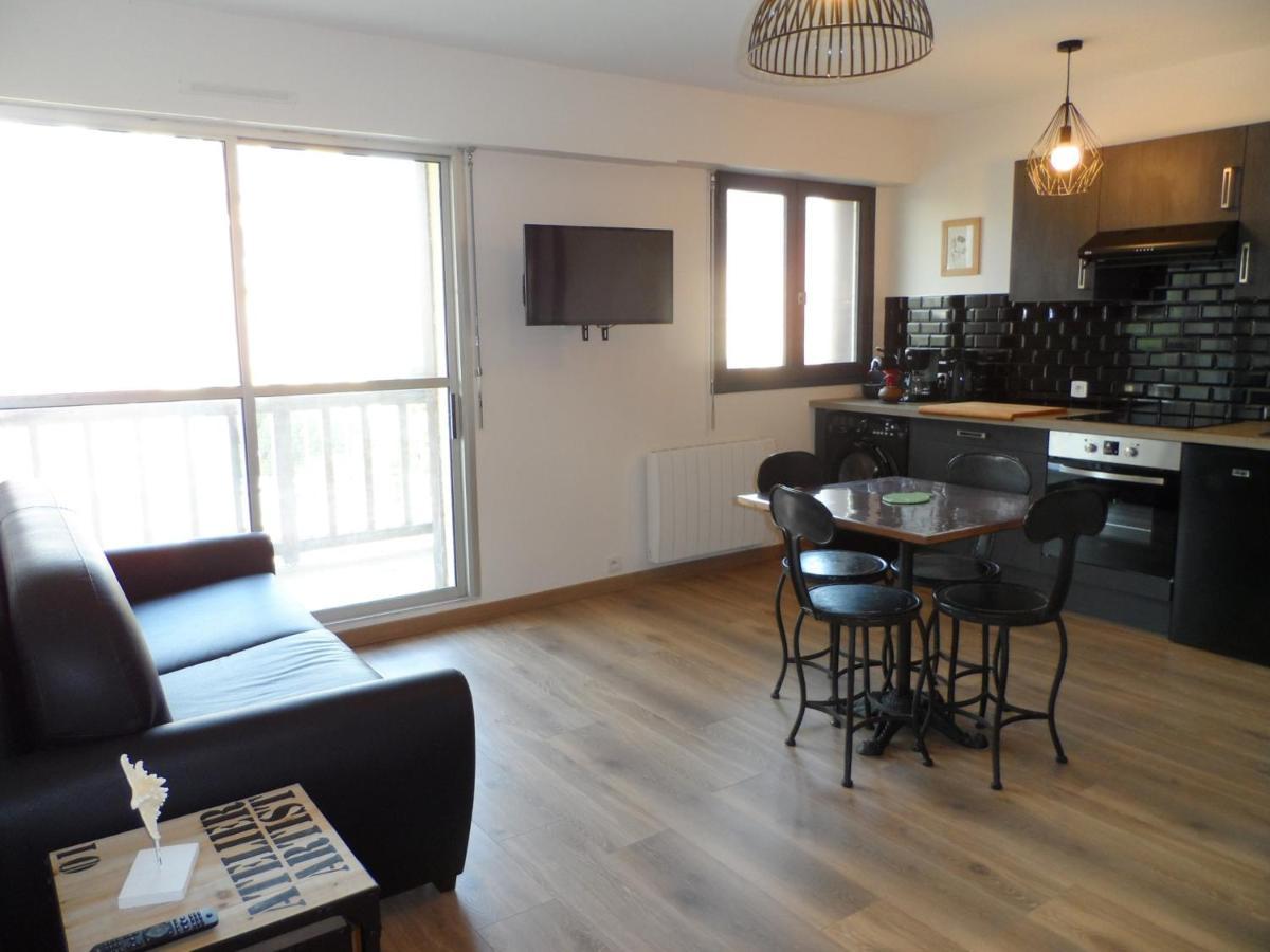 Appartement Confortable 2P Proche Plage Avec Parking Et Internet A Cabourg - Fr-1-487-302 Buitenkant foto